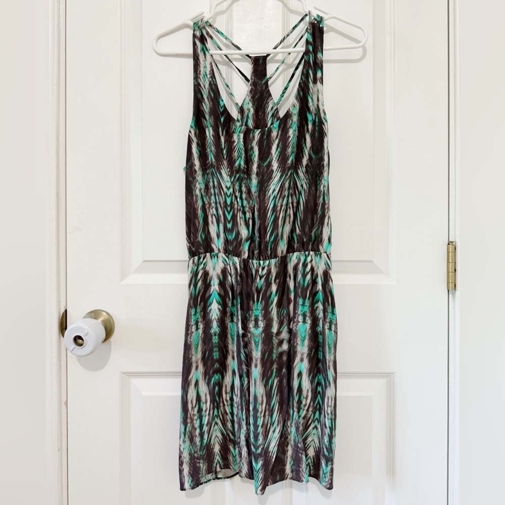 Green Patterned Sleeveless Dress - Picture 3 of 6